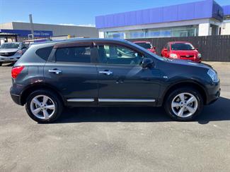 2011 Nissan Dualis - Thumbnail