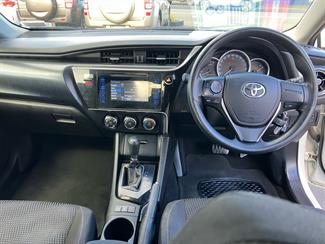 2015 Toyota Corolla - Thumbnail