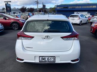 2015 Toyota Corolla - Thumbnail