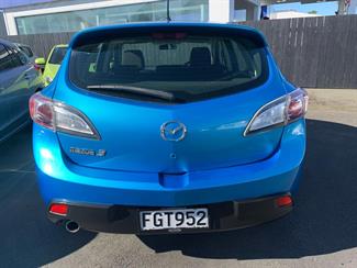 2010 Mazda Mazda3 - Thumbnail