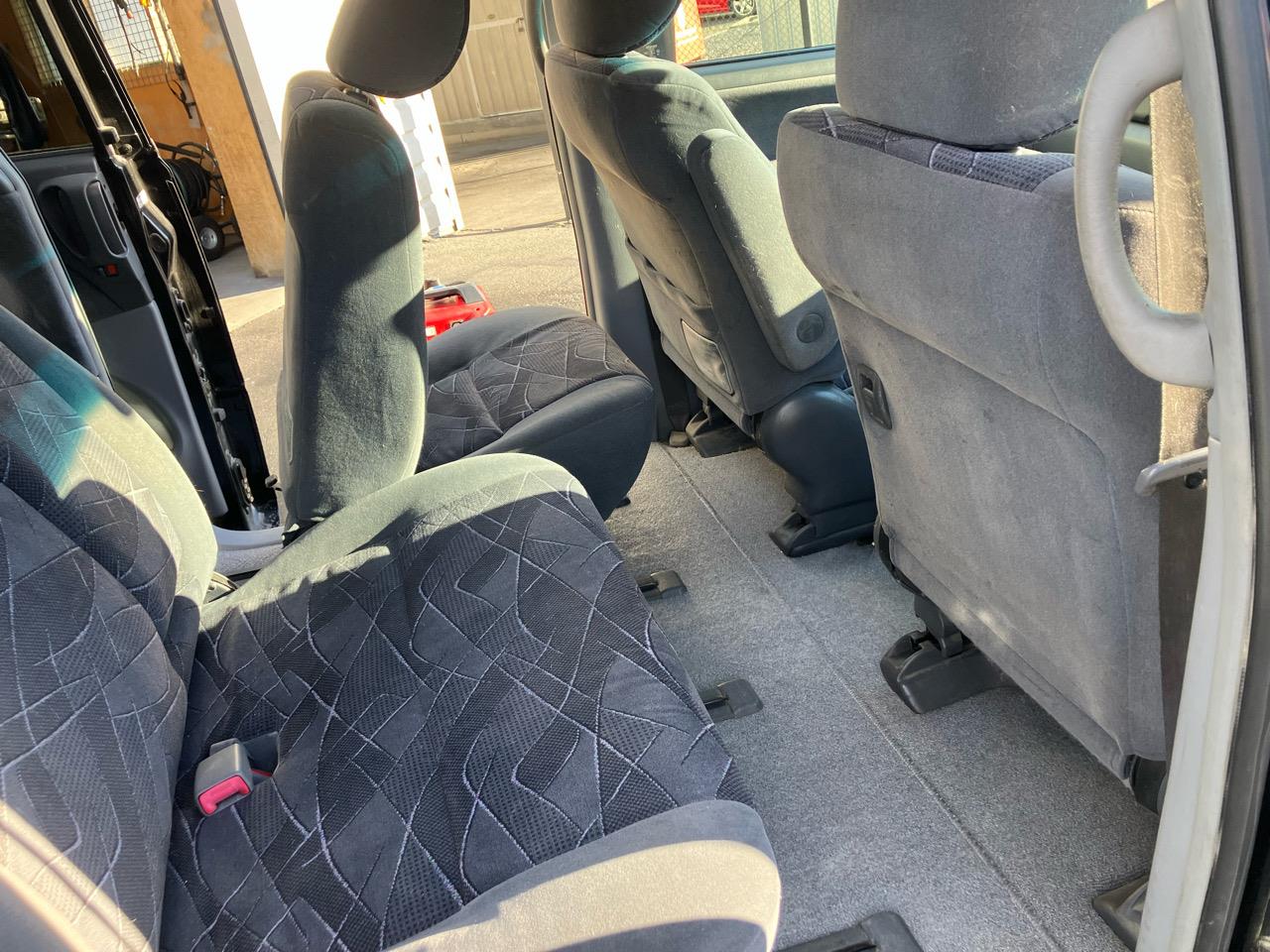 2000 Toyota Estima