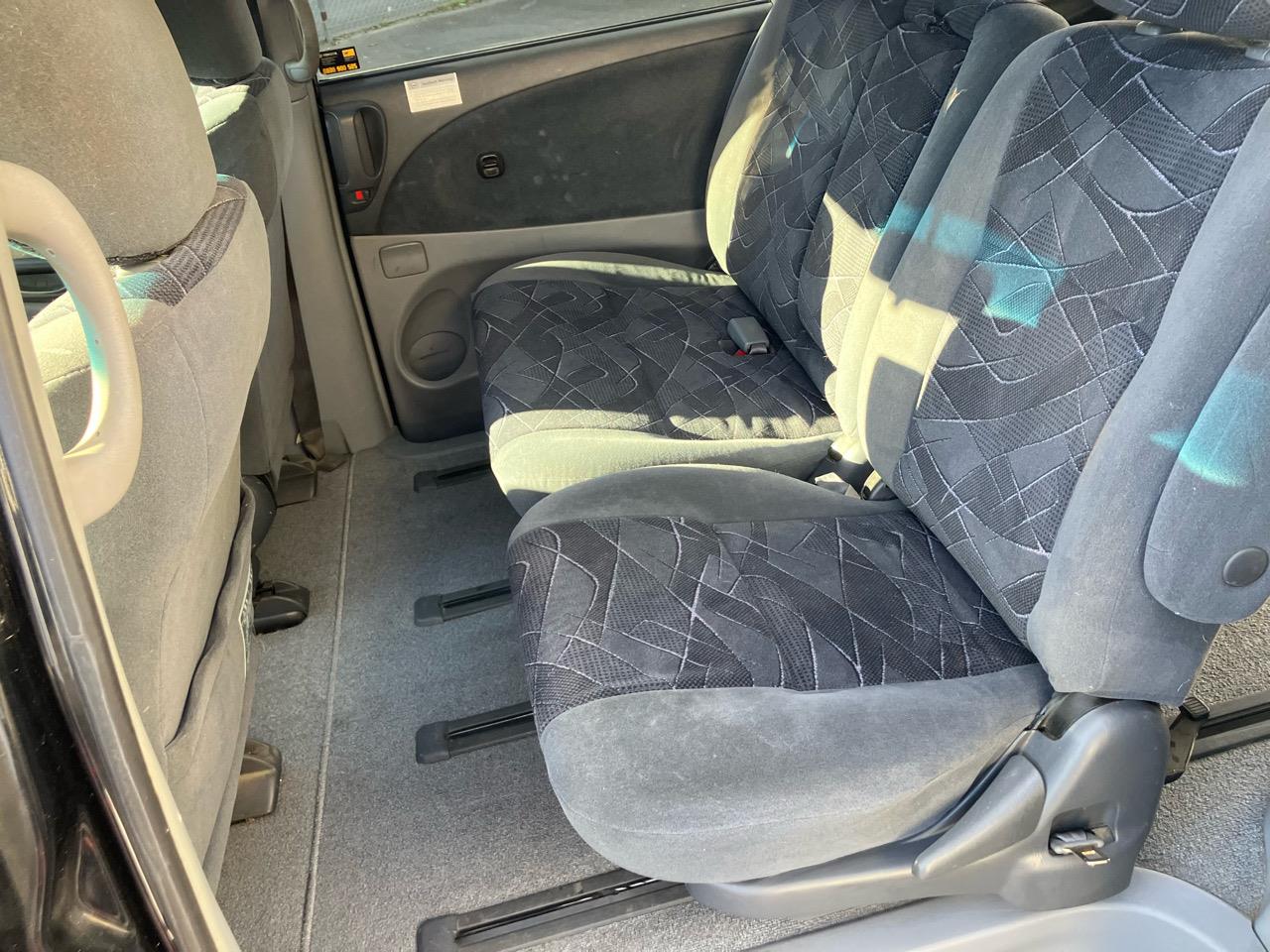 2000 Toyota Estima