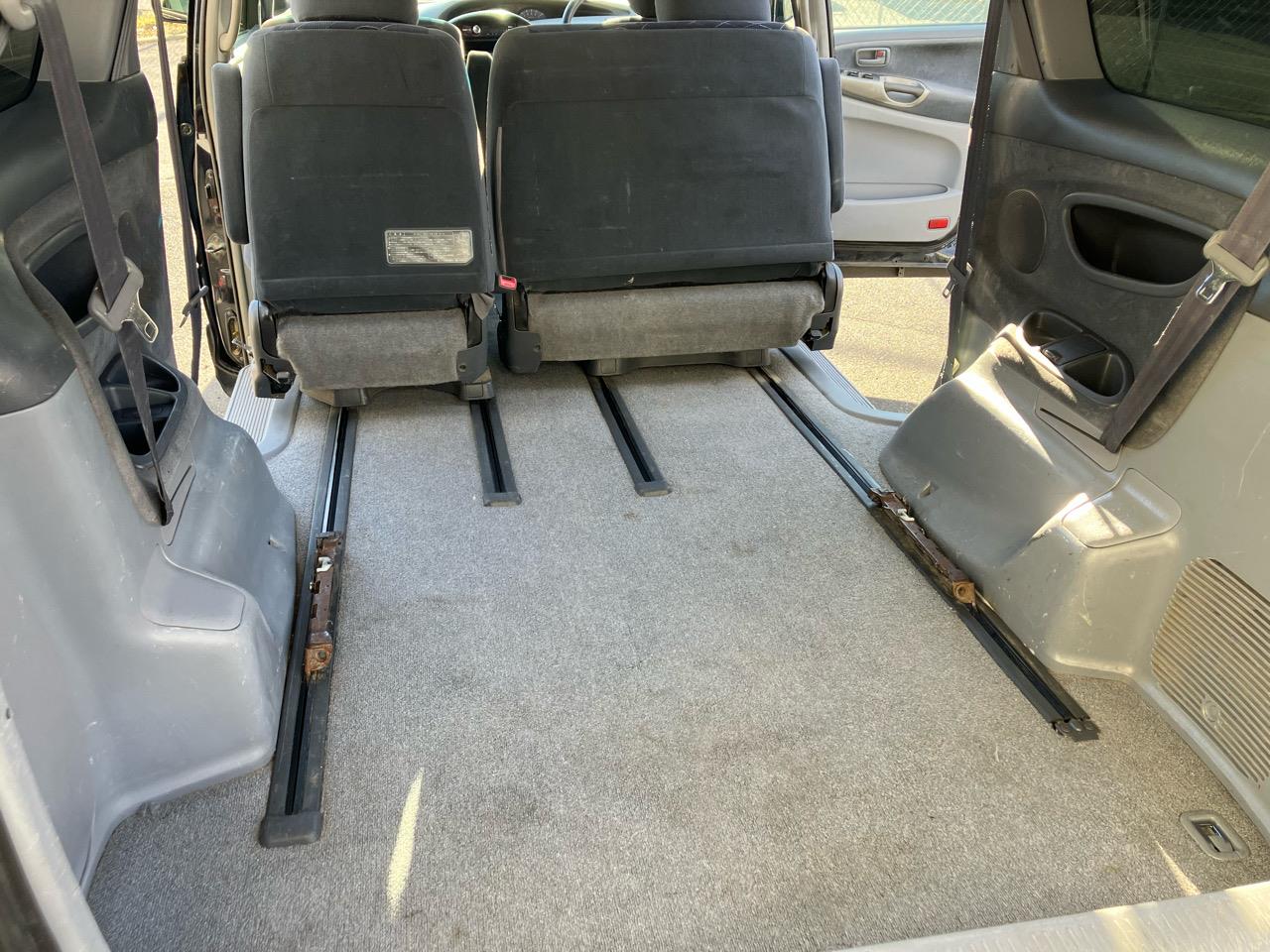 2000 Toyota Estima