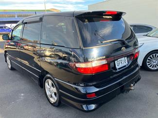 2000 Toyota Estima - Thumbnail