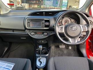 2014 Toyota Yaris - Thumbnail
