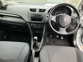 2011 Suzuki Swift - Thumbnail