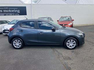 2015 Mazda 2 - Thumbnail