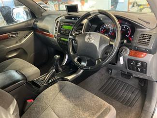 2005 Toyota Landcruiser Prado - Thumbnail