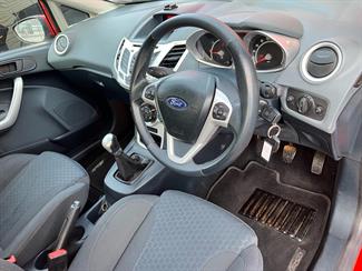 2011 Ford Fiesta - Thumbnail