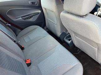 2011 Ford Fiesta - Thumbnail