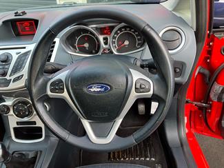 2011 Ford Fiesta - Thumbnail