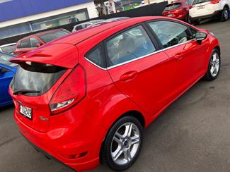 2011 Ford Fiesta - Thumbnail