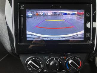 2018 Suzuki Swift - Thumbnail