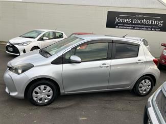 2014 Toyota Vitz - Thumbnail