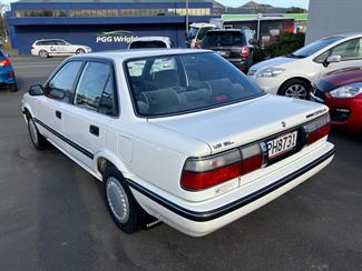 1990 Toyota Corolla GL - Thumbnail