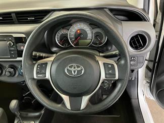 2015 Toyota Yaris - Thumbnail