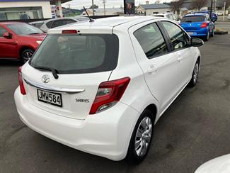 2015 Toyota Yaris - Thumbnail