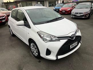 2015 Toyota Yaris - Thumbnail