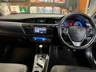 2014 Toyota Corolla - Thumbnail