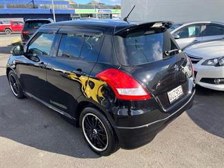 2014 Suzuki Swift - Thumbnail