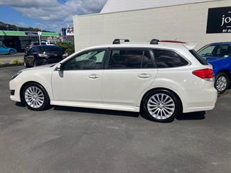 2011 Subaru Legacy - Thumbnail