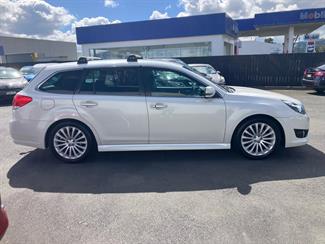 2011 Subaru Legacy - Thumbnail