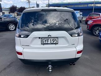 2008 Mitsubishi Outlander - Thumbnail