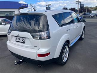 2008 Mitsubishi Outlander - Thumbnail