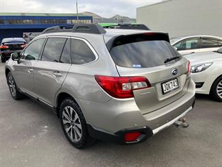 2016 Subaru Outback - Thumbnail