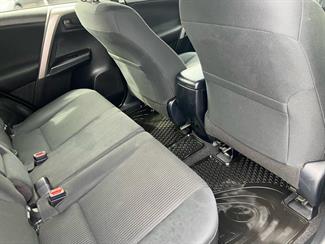 2018 Toyota Rav4 - Thumbnail