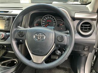 2018 Toyota Rav4 - Thumbnail