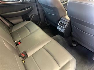 2018 Subaru Outback - Thumbnail