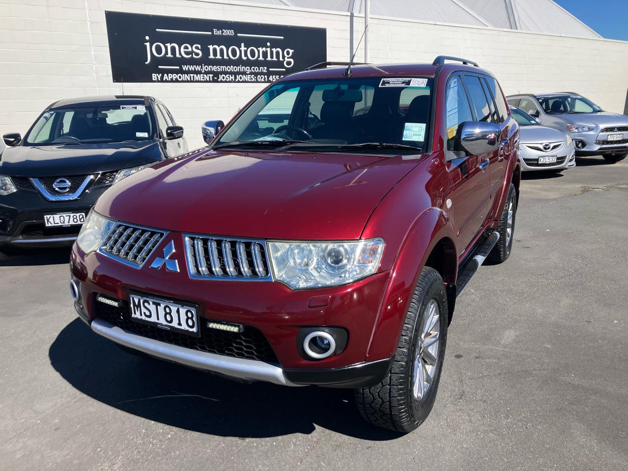 2010 Mitsubishi Challenger