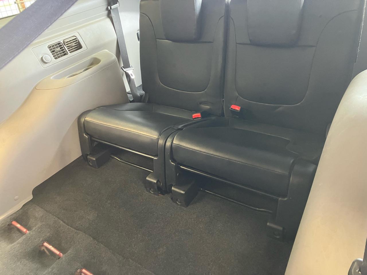 2010 Mitsubishi Challenger