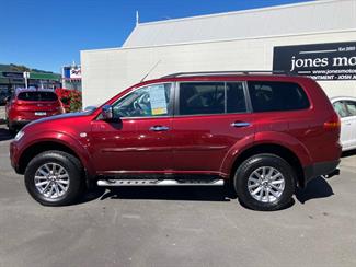 2010 Mitsubishi Challenger - Thumbnail