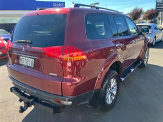 2010 Mitsubishi Challenger - Thumbnail