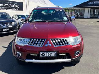 2010 Mitsubishi Challenger - Thumbnail