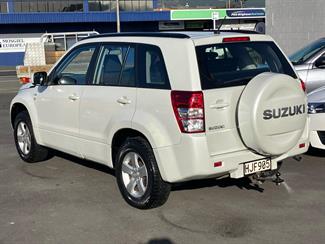 2014 Suzuki Grand Vitara - Thumbnail