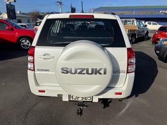2014 Suzuki Grand Vitara - Thumbnail