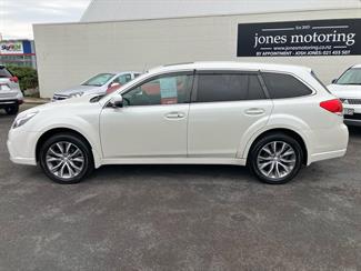 2013 Subaru Outback - Thumbnail