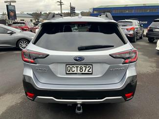 2021 Subaru Outback - Thumbnail