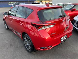 2016 Toyota Corolla - Thumbnail