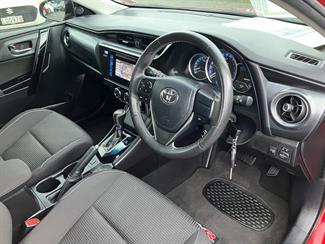 2016 Toyota Corolla - Thumbnail