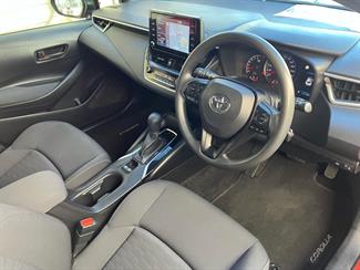 2018 Toyota Corolla - Thumbnail