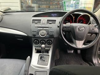 2011 Mazda Axela - Thumbnail