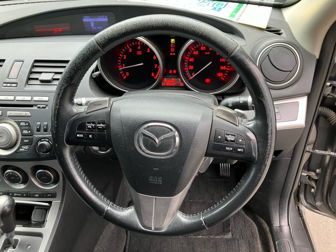 2011 Mazda Axela