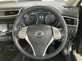 2017 Nissan X Trail - Thumbnail