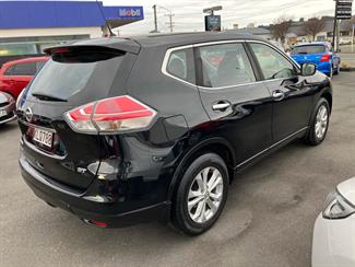 2017 Nissan X Trail - Thumbnail