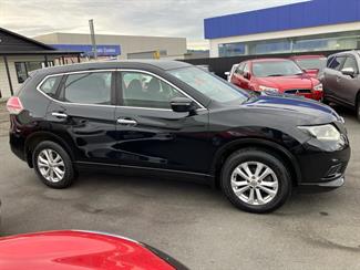 2017 Nissan X Trail - Thumbnail