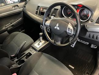 2008 Mitsubishi Galant - Thumbnail